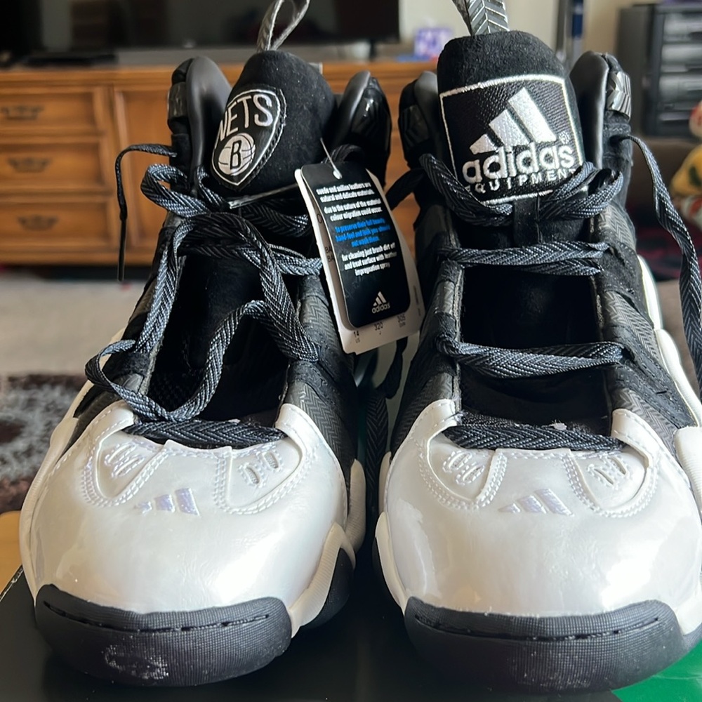Men's adidas Black and White Sneakers size 14 - Picture 2 of 7